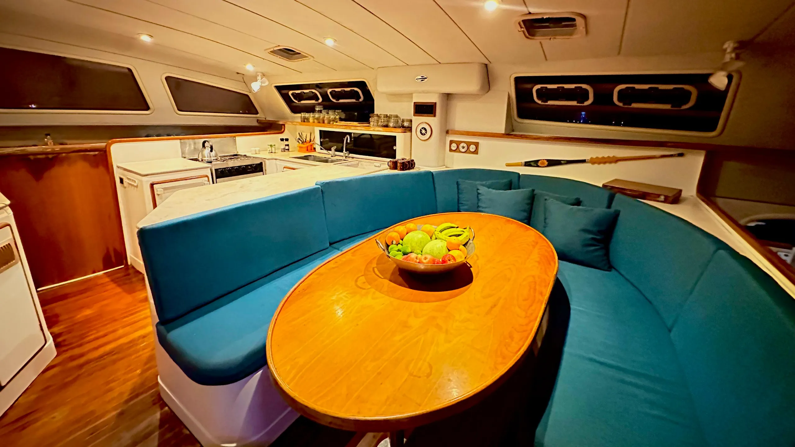 Yacht dining table and seating