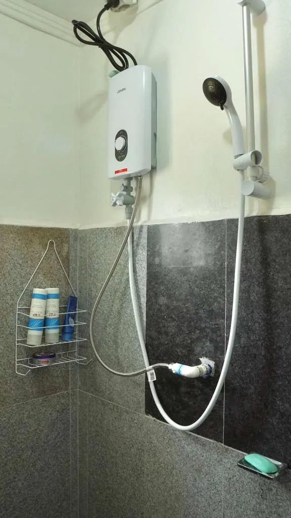 Villa shower and bathroom